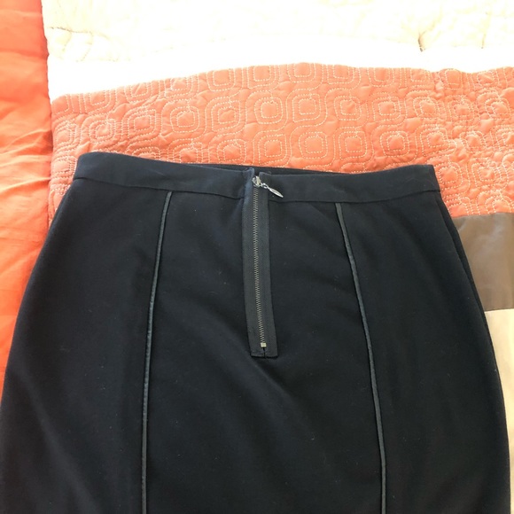 Mini skirt, black, Kensie, with sequins, size 4 - Picture 3 of 4